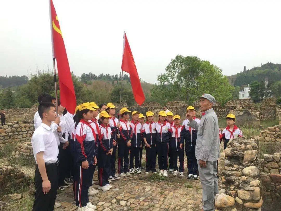 两会声音|李鹏亮代表:加快培育高素质产业工人队伍